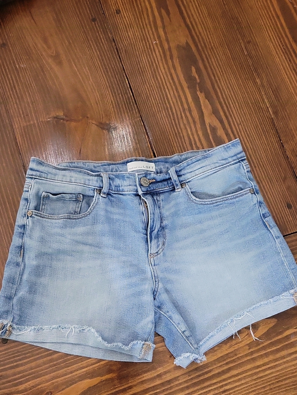 LOFT Light Blue Denim Cutoff Jean Shorts, Raw Hem Womens Size 6